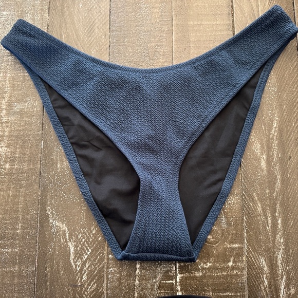 J.‎ Crew NWT Bikini Bottom Women’s L Curved Waist Navy Blue Scrunchie - Picture 3 of 9